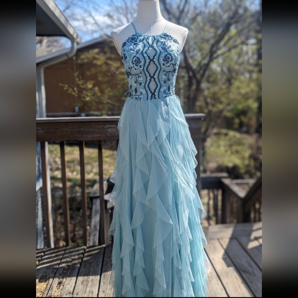 Blue prom dress